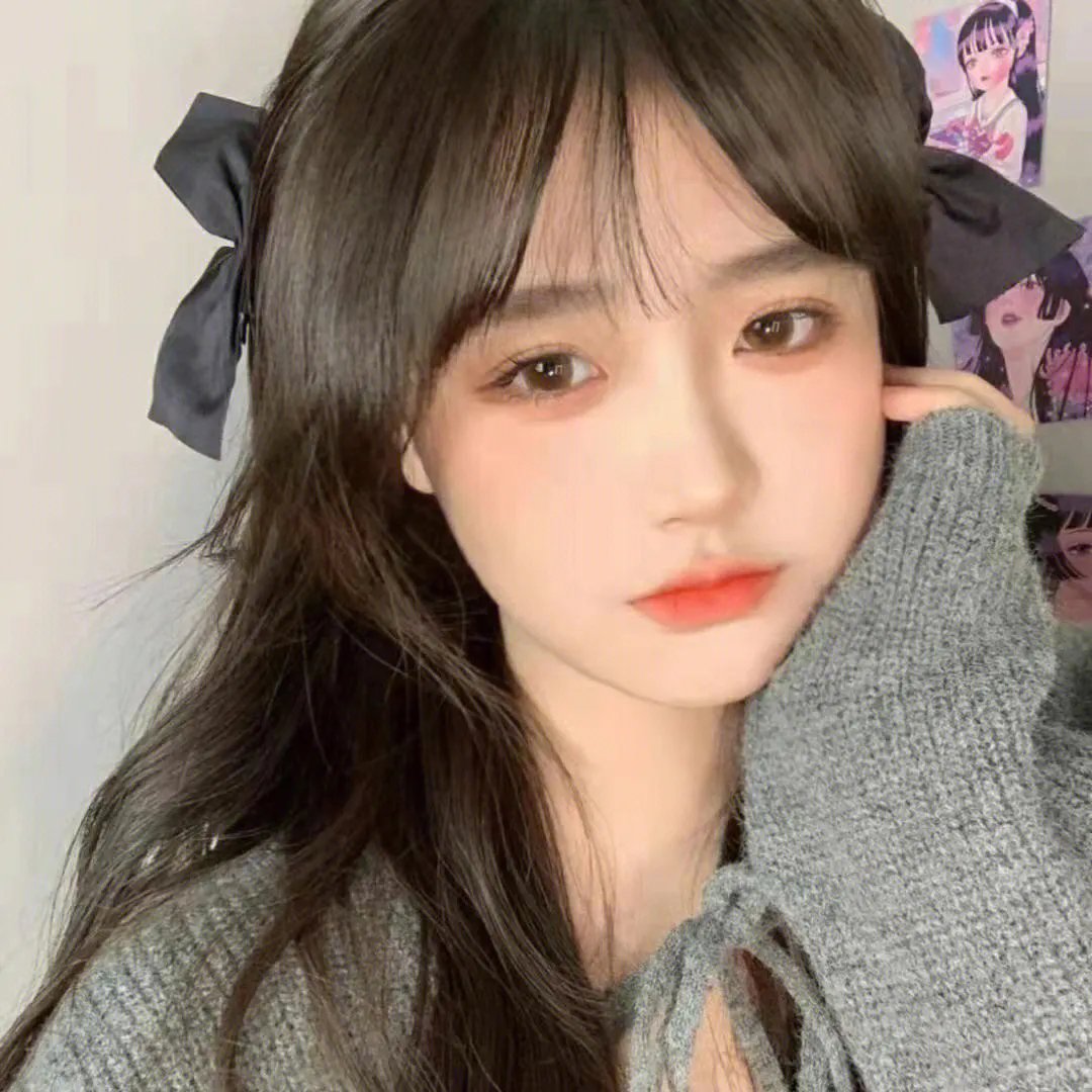 9顶假发的女孩